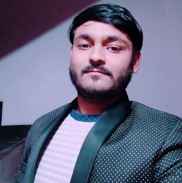 Yono, 18, India
