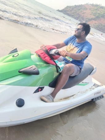 Raaghu, 25, India