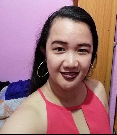 WENA, 40, Philippines