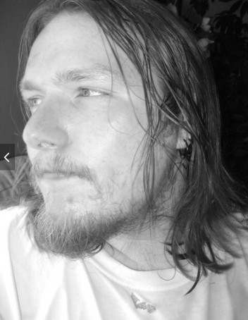 MrSelfDestruct, 41, United States