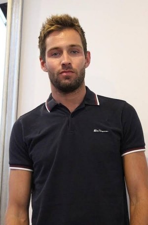 Johnny, 25, India