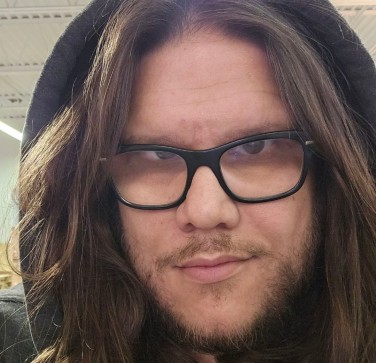 Tophi, 33, Canada
