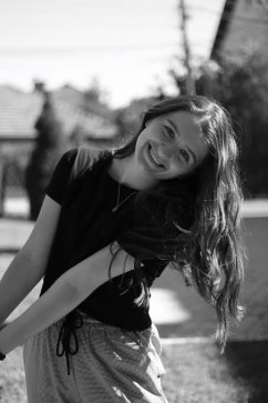 Ginni, 19, India