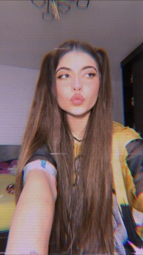 Emily Shaw, 18, Australia