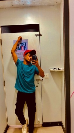 RAJA JAIN, 18, India
