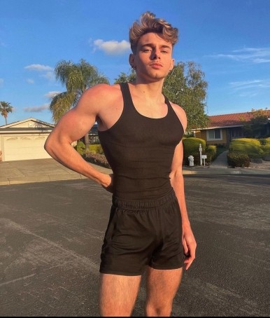 Nate Mallbrook, 22, United States