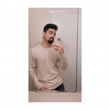 Samm, 25, India