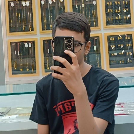 Zaid , 18, India