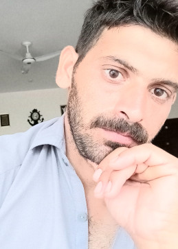 Laal, 26