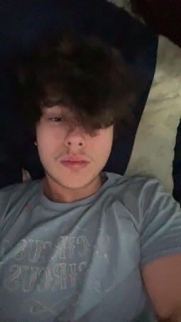Joe, 18, United States