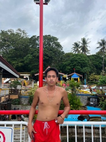 Jerico Nobillos, 18, Philippines