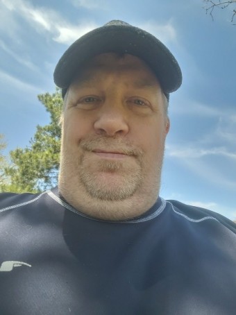 Den, 47, Canada