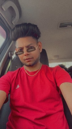 Simran, 26, India