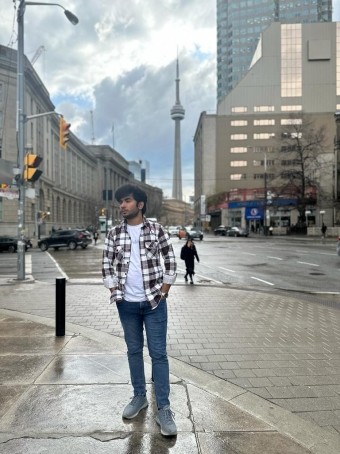 Luv, 21, Canada