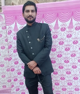 Rahul , 37, India
