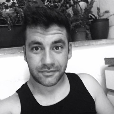 Vasile, 30, Germany