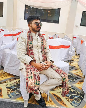 Sameer, 22, India