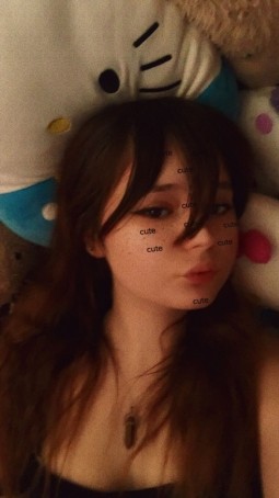 Kayla, 18, United Kingdom