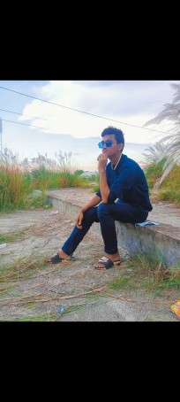 Enamul, 19, France