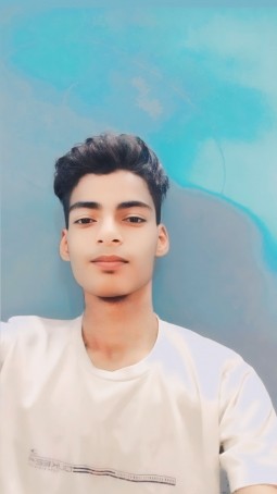 Android Aarav, 18, India