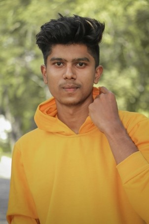 Vicky, 24, India