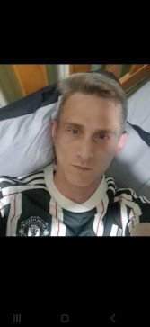 Lonely Guy 1982, 40, United Kingdom