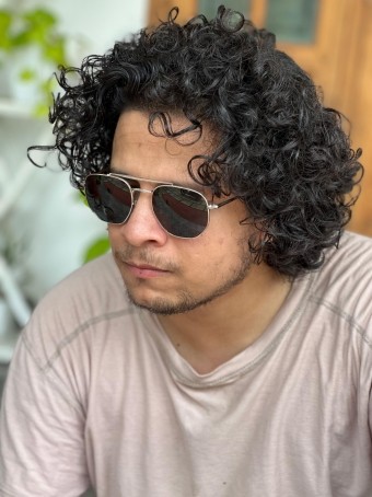 Frank , 28, India