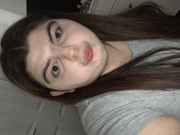 Jade Gierak, 18, United Kingdom