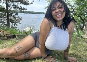 Angela, 22, United States