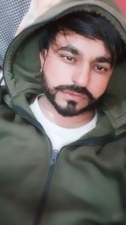 CuTe MUNda, 28, India