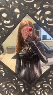 Selene, 18, United States