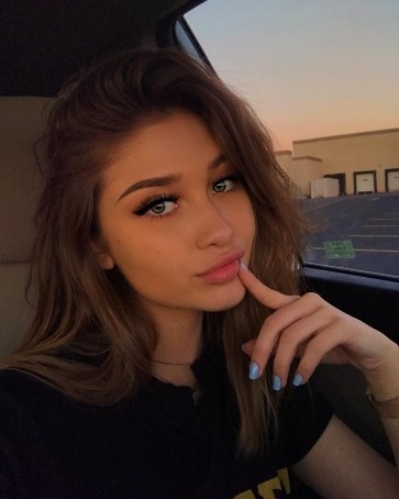 Kate, 18, United States