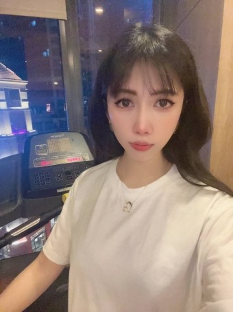 Joy, 32, Australia