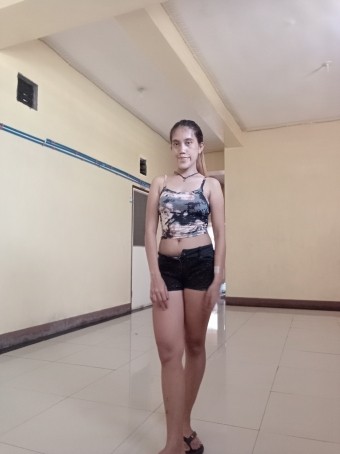 Darryl Mae, 28, Philippines