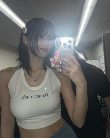 Eun, 21, India