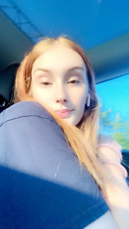 Andrea, 18, United States