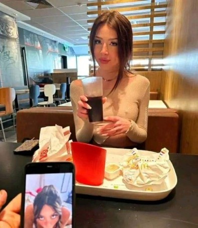 Date, 26, Germany