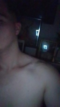 Melbourne Sub, 20, Australia