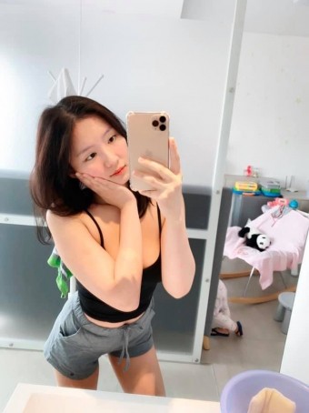 Ng, 22, Australia