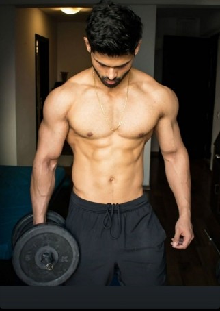 ROSHAN, 27, India