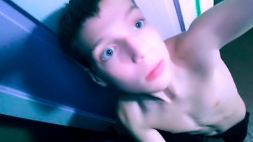 Utsuio, 18, United States