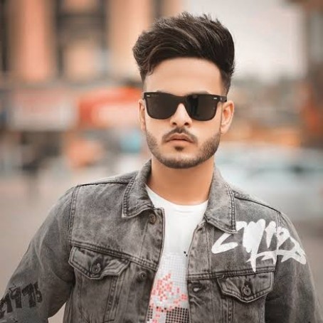 Ronnie, 22, India