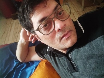 Robinhood, 35, India