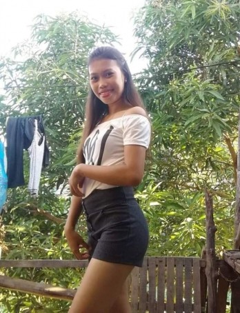 Retchyl Dagalea, 24, Philippines