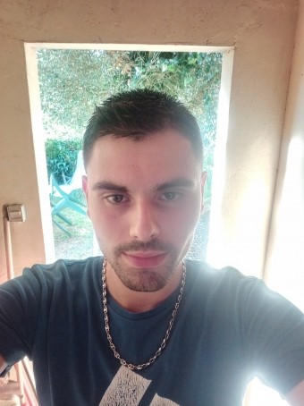 Kevin , 25, France