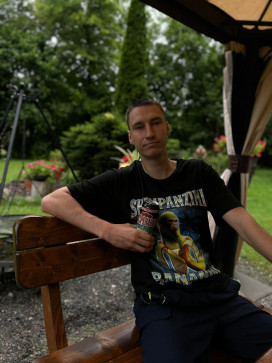 Nezinosi, 25, Netherlands