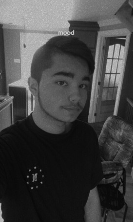 Tom, 18, Canada