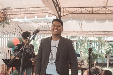 Delfin Piquero, 18, Philippines