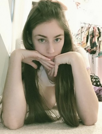 Mandy, 18, United States