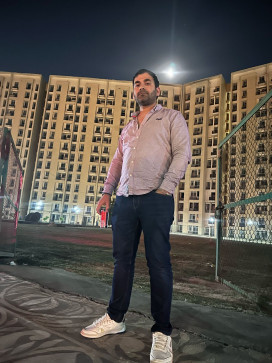 Mus, 34, India